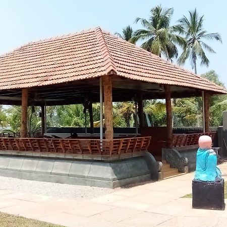 Vakkom Palazzo Varkala Luaran gambar